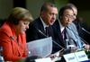 Erdogan: Breme prevzemajo le določene države