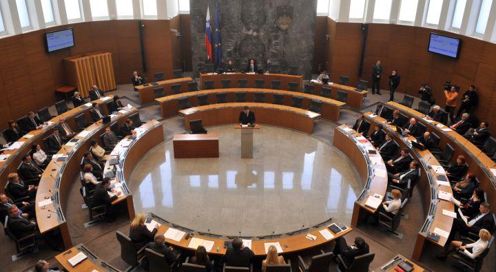 Odbor DZ-ja za finance in monetarno politiko je v petek po pričakovanju dejal, da je zakon o izvrševanju proračuna primeren. Foto: Televizija Slovenija