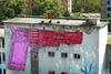 Z rožnato pištolo v Rogu Ljubljana bogatejša za delo zvezde ulične umetnosti