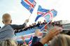 Foto in video: Vikinški pozdrav za islandske junake