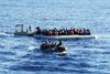 Italijanska obalna straža rešila več kot 2.700 prebežnikov