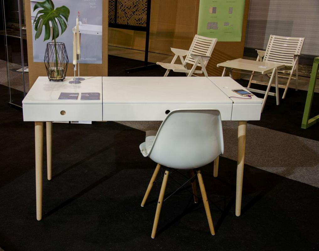 The prize-winning Homework work desk. Foto: MMC RTV SLO/Katja Štok