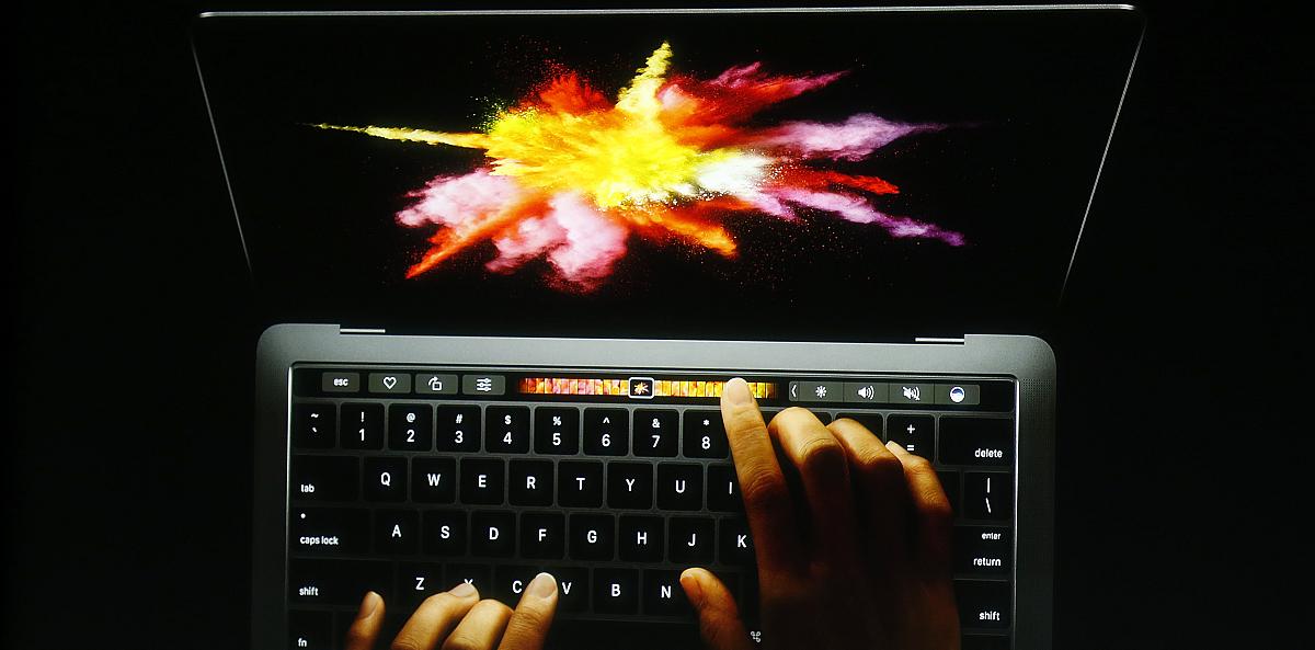 Aprila 2010 je Steve Jobs napisal odprto pismo, v katerem je pojasnil, zakaj njegovo podjetje Apple na iPhonih in iPadih Flasha ne uporablja. Foto: Reuters