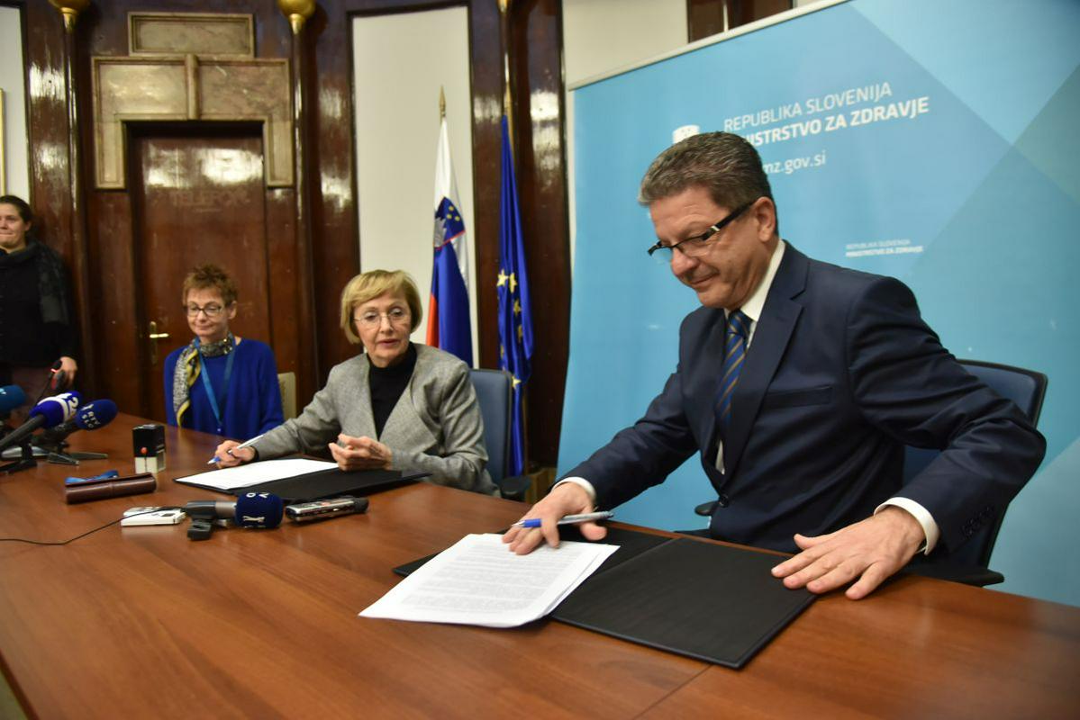 4. marca sta obe strani podpisali sporazum o zamrznitvi stavke. Foto: BoBo
