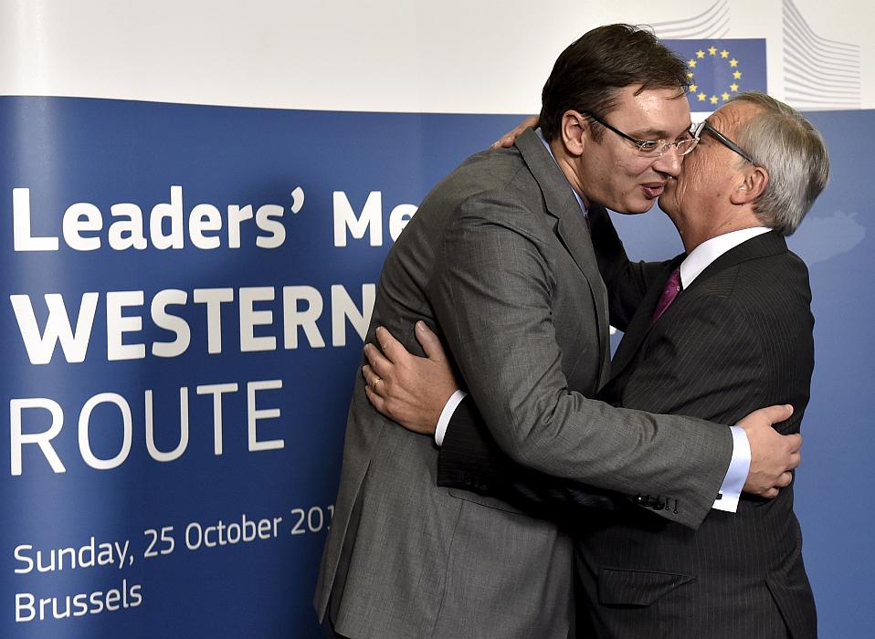 Aleksander Vučić s predsednikom Evropske komisije Jean-Claudom Junckerjem v Bruslju. Foto: Reuters