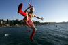 Foto: Za novoletni skok v morje se je opogumilo rekordno število ljudi