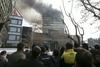 Foto: Med požarom se je zrušila nekoč najvišja stolpnica v Teheranu