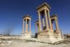IS uničil še več starodavnih spomenikov v Palmiri