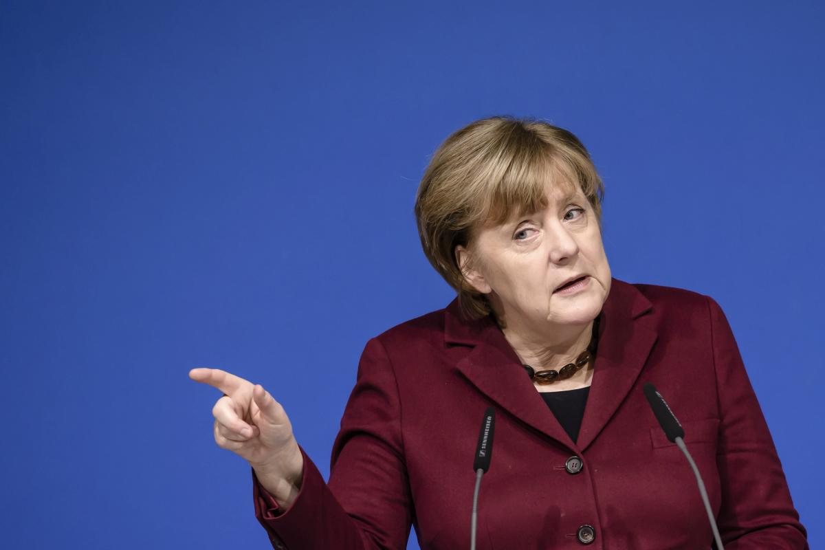 Nemška kanclerka Angela Merkel meni, da tudi boj proti terorizmu ne upravičuje, da so ljudje določenega izvora ali veroizpovedi podvrženi splošnemu sumu. Foto: EPA