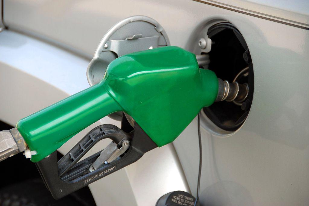 Poln rezervoar za gorivo bo s torkom še cenejši. Foto: Pixabay