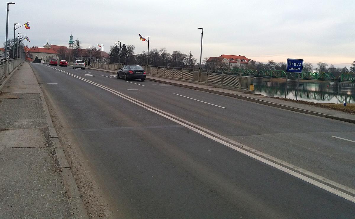 V času del - predvidoma leto in pol - promet čez most ne bo mogoč. Foto: Danijel Poslek/Radio Slovenija