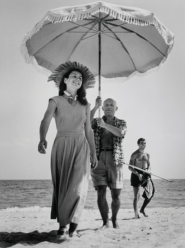 Picasso je Francoise Gilot spoznal maja 1943, ko je bil še v razmerju z nadrealistično umetnico Doro Maar. Foto: Robert Capa International Center of Photography Magnum Photos