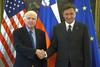 McCain: Odnos z Natom najpomembnejši po hladni vojni