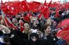 Turčija po referendumu: Evropa zaskrbljena, Trump čestital Erdoganu za zmago