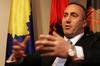 Kosovski premier Haradinaj po pozivu na sodišče za vojne zločine odstopil 
