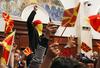 Foto: Protestniki v Skopju vdrli v parlament