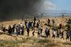 Več sto palestinskih protestnikov v spopadu z izraelskimi silami