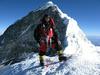 Tik pod vrhom Everesta se je zrušila znamenita Hillaryjeva stopnja