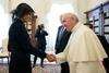 Papež vprašal Melanio, ali Donalda hrani s potico