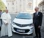 Opel ampera-e za papeža