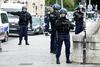 Pariz: Preiskovalci našli video, v katerem napadalec obljublja zvestobo t. i. Islamski državi