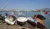 Foto: V potresu v Egejskem morju 500 ranjenih, ljudje tudi drugo noč spali na prostem