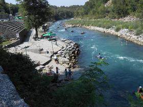 Korak k večji varnosti kopalcev v starem jezu v Solkanu