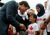 Trudeau po tiho prisiljen zapreti kanadska 