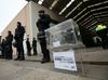 Španska policija v tiskarnah in prostorih časopisov iskala volilne lističe