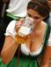 Foto: Največji pivski praznik na svetu, kjer litrski vrček piva stane 10,95 evra