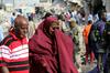 V eksploziji tovornjaka bombe v Mogadišu umrlo najmanj 320 ljudi