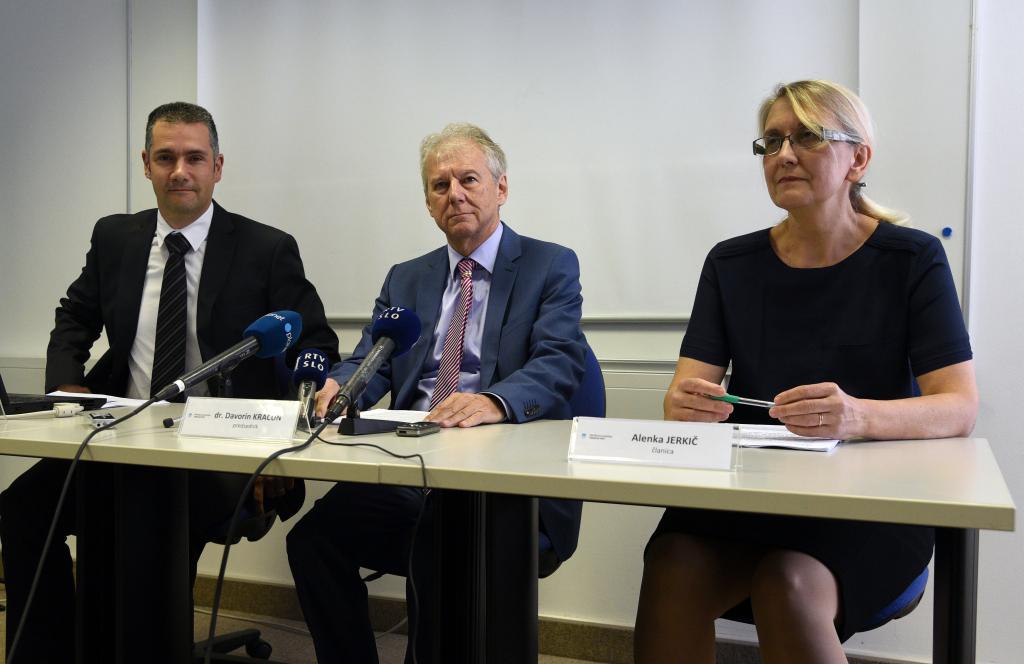 Fiskalni svet v sestavi Davorin Kračun, Alenka Jerkič in Tomaž Perše je bil ustanovljen marca. Foto: BoBo