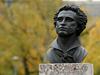 Slovenija je dobila prvi spomenik velikemu Puškinu