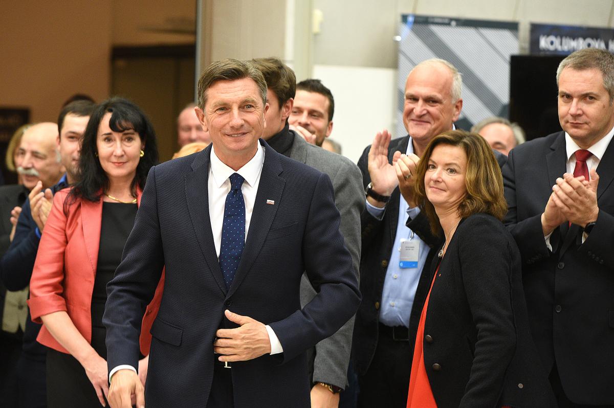Borut Pahor po izvolitvi prejema čestitke, a tudi kritike. Foto: BoBo