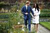 Princ Harry in Meghan Markle sta zaročena, bodoča nevesta že pokazala prstan