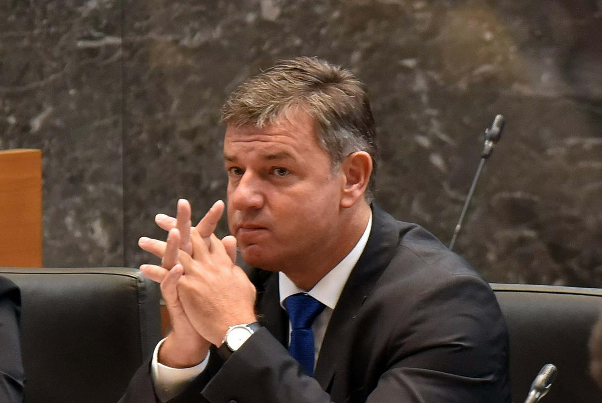 Minister Peter Gašperšič je županom iz avstrijske Koroške dejal, da se bo trasa hitre ceste začela graditi leta 2019. Foto: BoBo