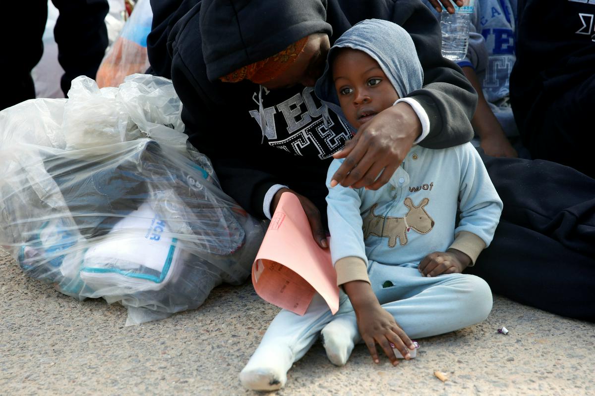 Omenjene države ne sprejemajo begunskih kvot, kot jih je določila Evropska komisija. Foto: Reuters