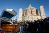 Po 50 letih so posmrtne ostanke nekdanjega italijanskega kralja prenesli v Italijo
