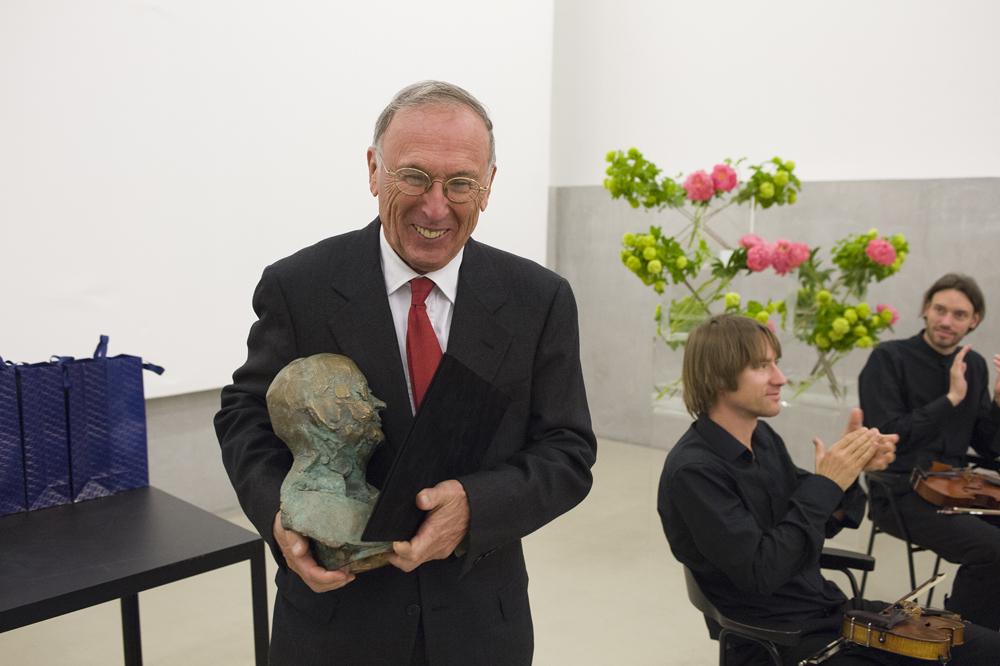 Damjan Prelovšek ob prejemu nagrade Izidorja Cankarja, 21. aprila 2017 v Moderni galeriji. Foto: Matija Pavlovec