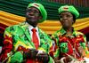 Mugabejev pokojninski paket: zasebno letalo, osebje in 10 milijonov dodatka