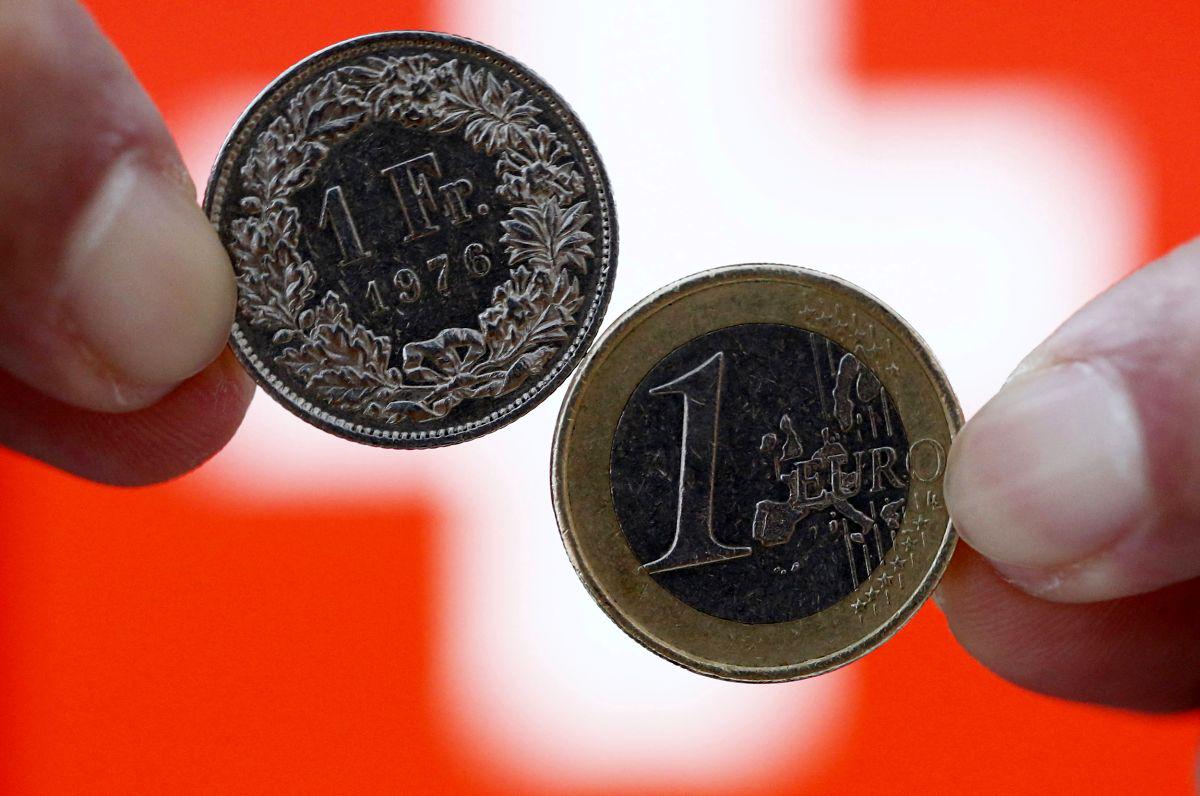 Bankirji opozarjajo, da je predlagani zakon glede posojil v švicarskih frankih škodljiv tako za banke kot celotno gospodarstvo. Foto: BoBo