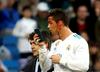 Video: Pa ne moj obraz! Ronaldo s telefonom preveril rano nad očesom