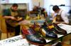 Nemška brata, ki izdelujeta butične čevlje iz ribje kože