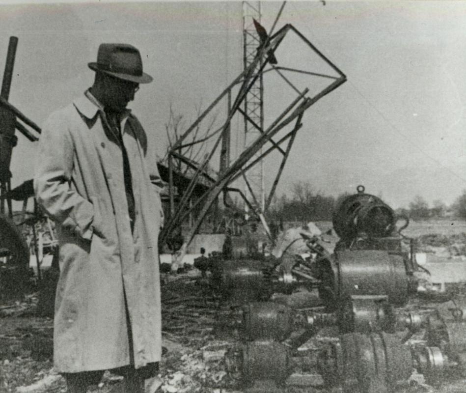 Bombardiranje domžalskega radijskega oddajnika leta 1941. Foto: Muzejska zbirka RTV SLO