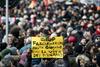 V Macerati na dan spomina na žrtve fojb množični protesti proti fašizmu