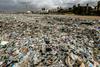 Libanon nezmožen vzdržno rešiti težavo kopičenja smeti