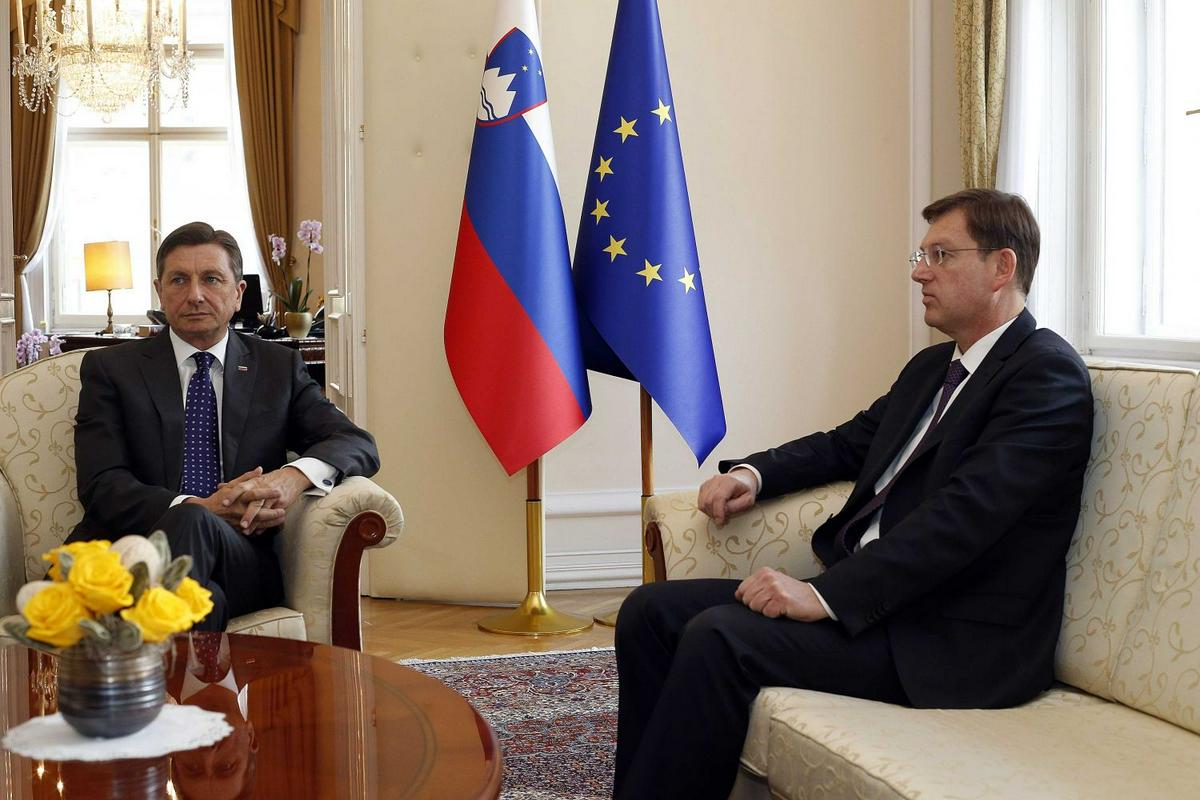 Miro Cerar je predsednika republike Boruta Pahorja uradno seznanil s svojim odstopom. Foto: BoBo