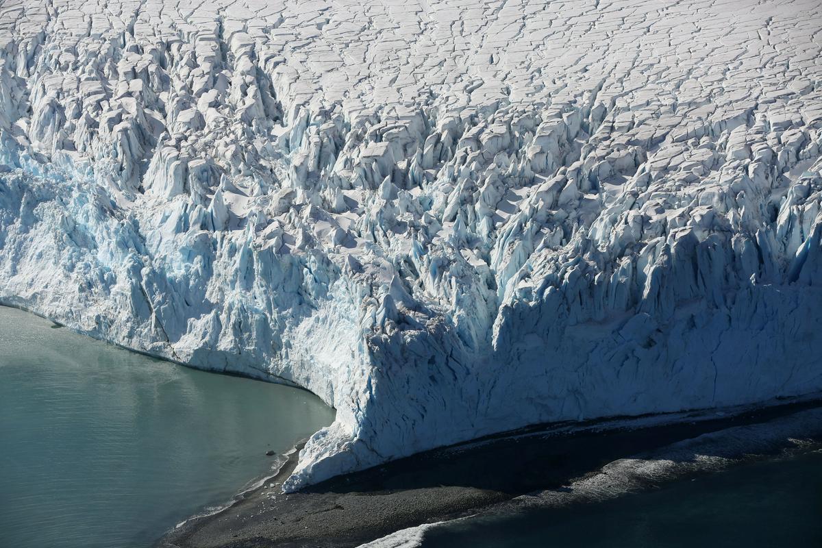 Antarktika zadržuje ogromno količine vode. Foto: Reuters