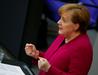 Angela Merkel: Begunska kriza je razdelila nemško družbo