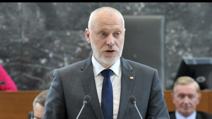 Milan Brglez, ki je bil med letoma 2014 in 2018 predsednik državnega zbora, je novi predsednik Šahovske zveze Slovenije. Foto: BoBo